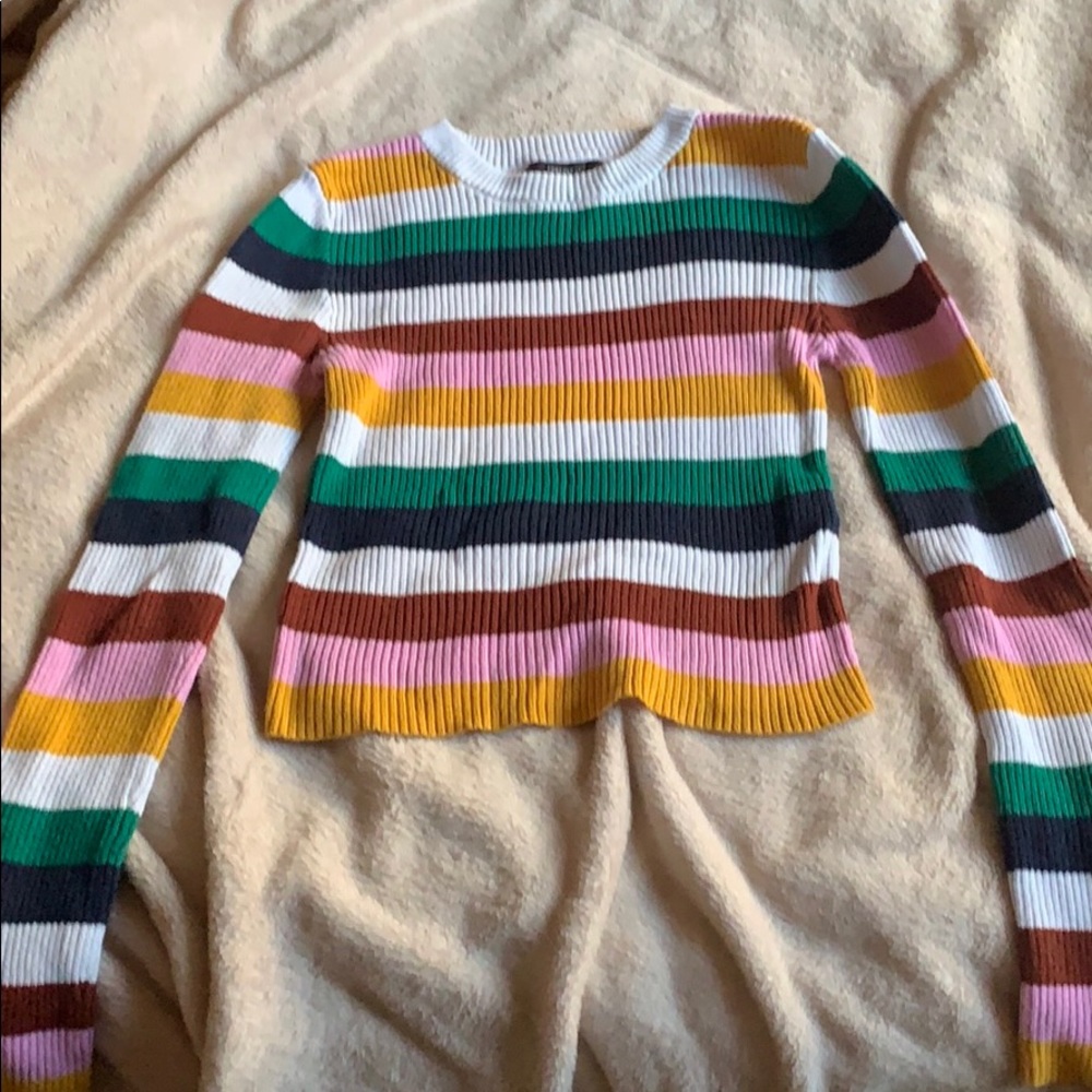 ✨3/$15 or 4/$20✨F 21 multicolored striped sweater